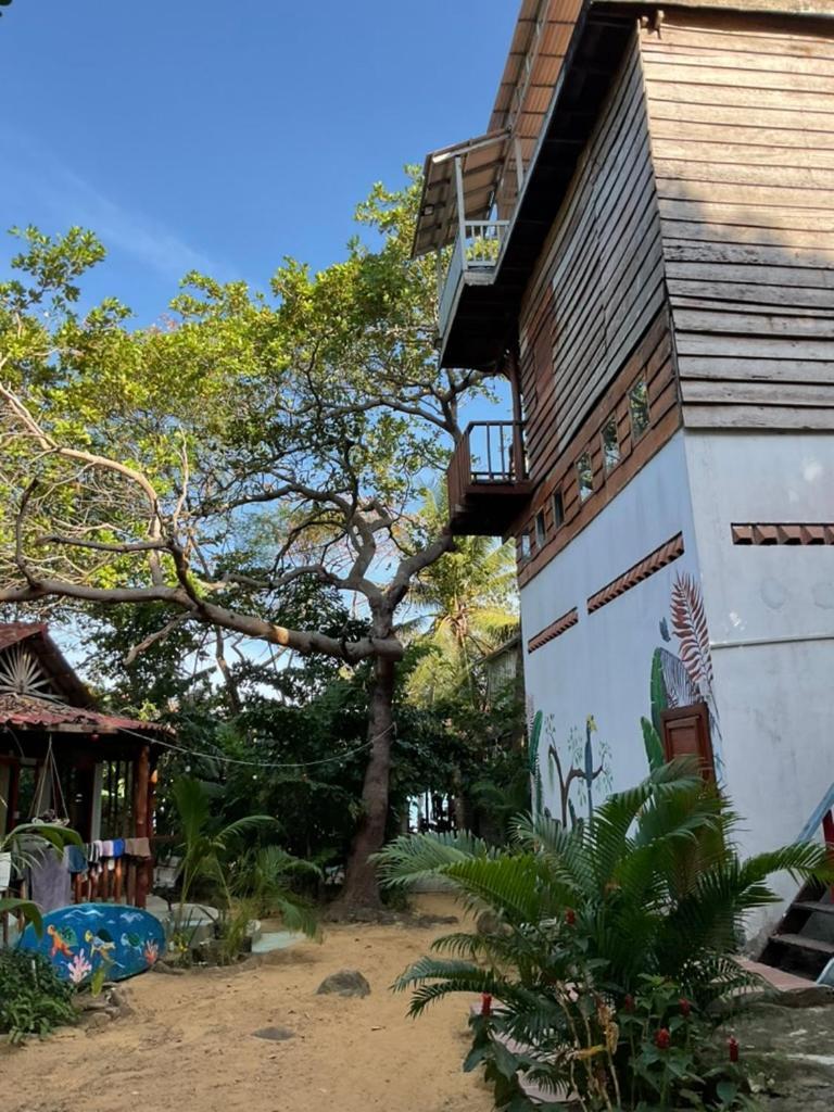 Easy Tiger - M'Pai Bay Beach, Koh Rong Sanloem Exterior photo