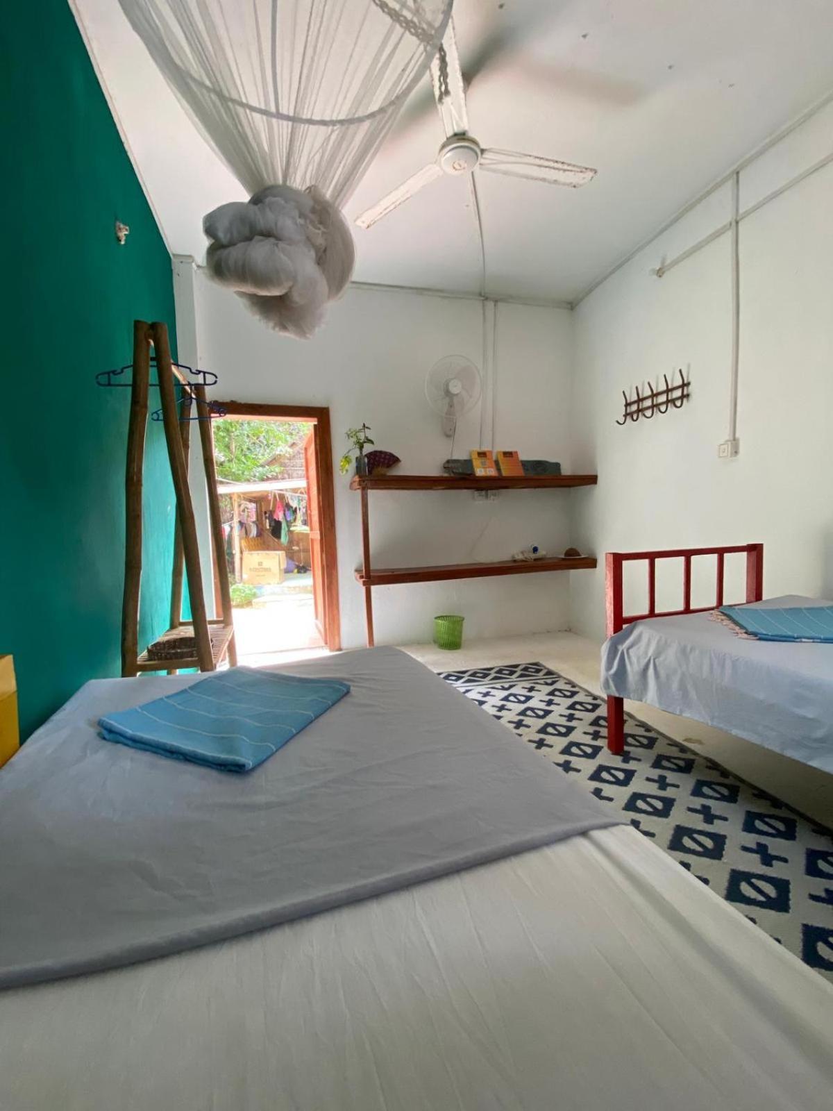 Easy Tiger - M'Pai Bay Beach, Koh Rong Sanloem Exterior photo